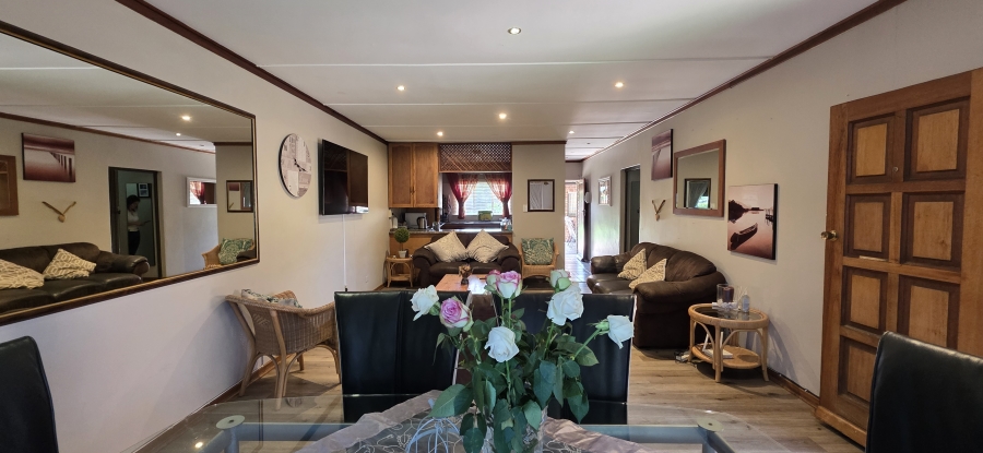 3 Bedroom Property for Sale in Naudeville Free State